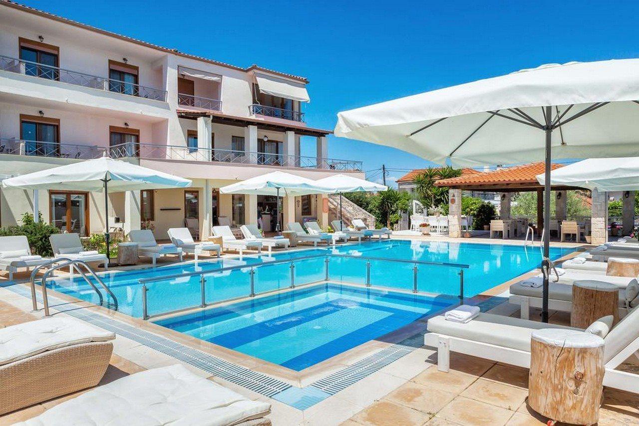 Hesperides Hotel Pefkochori Exterior photo