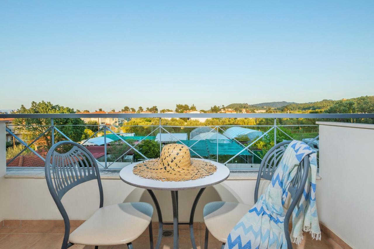 Hesperides Hotel Pefkochori Exterior photo