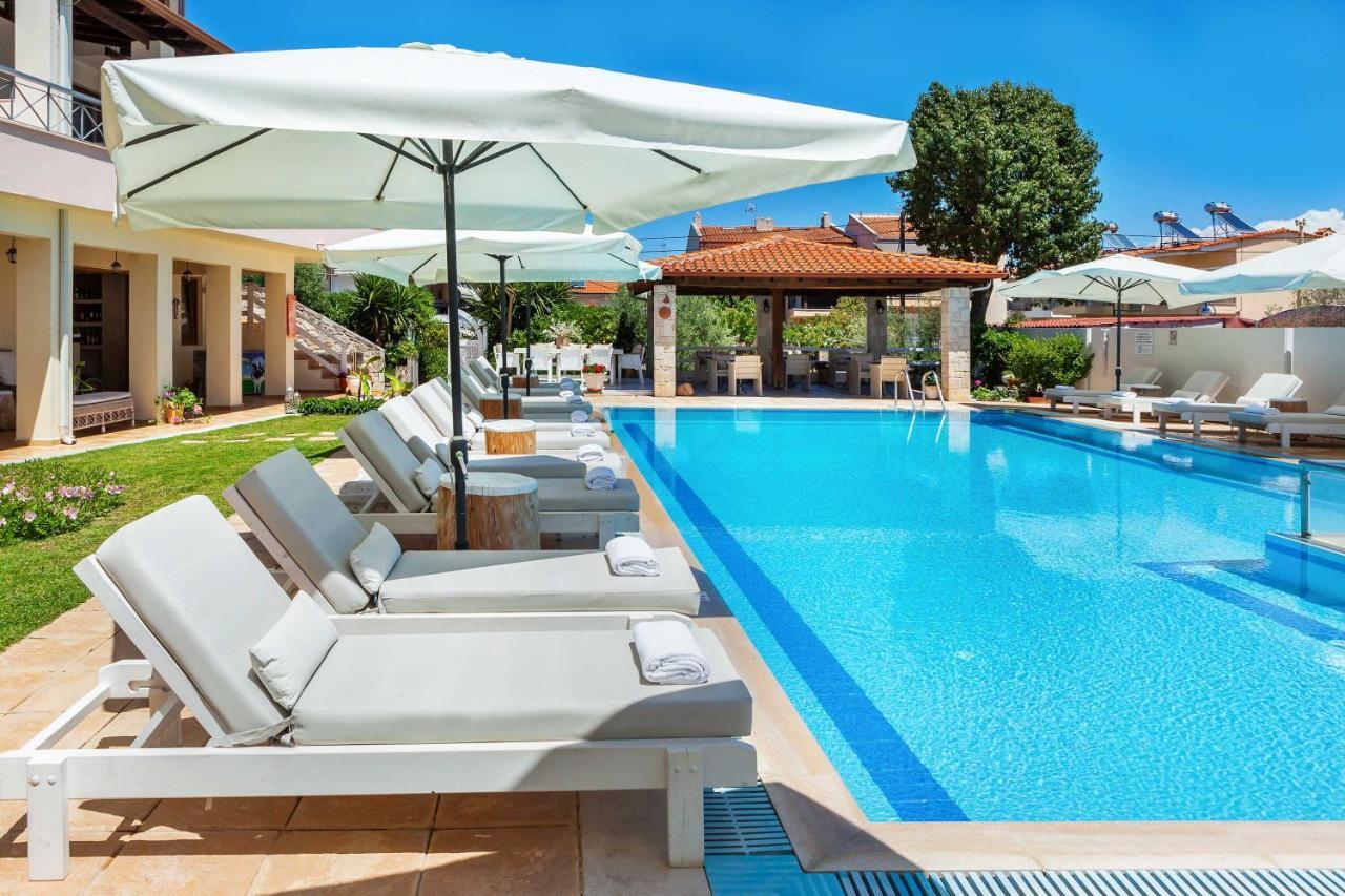 Hesperides Hotel Pefkochori Exterior photo